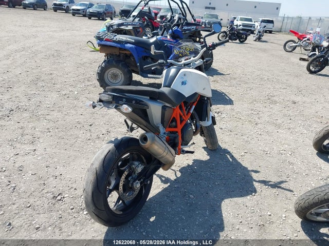 2014 Ktm 690 Duke მანქანა იყიდება აუქციონზე, vin: VBKLDT408EM762827, აუქციონის ნომერი: 12622068