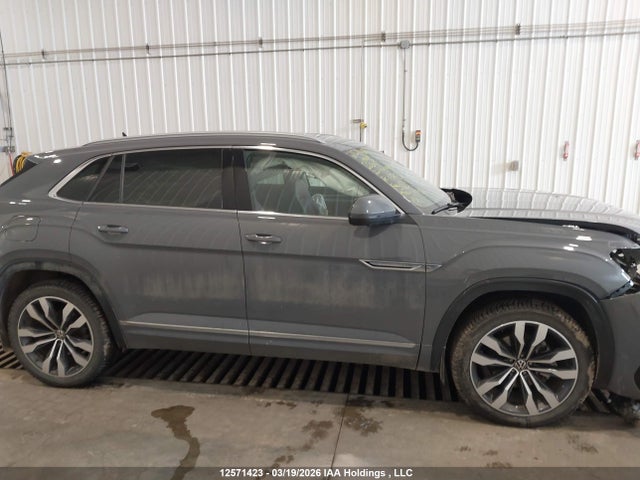 Продажа на аукционе авто 2022 Volkswagen Atlas, vin: 1V2FE2CA4NC228115, номер лота: 12571423