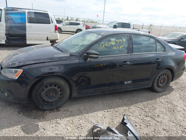 2012 Volkswagen Jetta 2.5l Comfortline/2.5l Sportline მანქანა იყიდება აუქციონზე, vin: 3VWBX7AJ0CM313794, აუქციონის ნომერი: 12619055