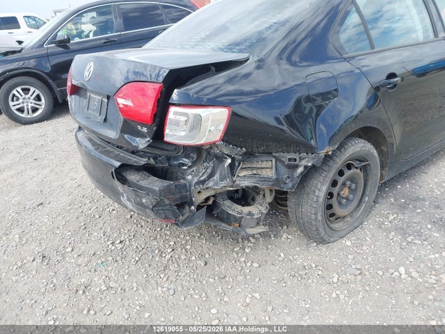 2012 Volkswagen Jetta 2.5l Comfortline/2.5l Sportline მანქანა იყიდება აუქციონზე, vin: 3VWBX7AJ0CM313794, აუქციონის ნომერი: 12619055