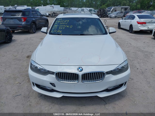 WBA3C3C5XEK200065 BMW 320i Xdrive
