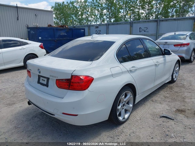 WBA3C3C5XEK200065 BMW 320i Xdrive