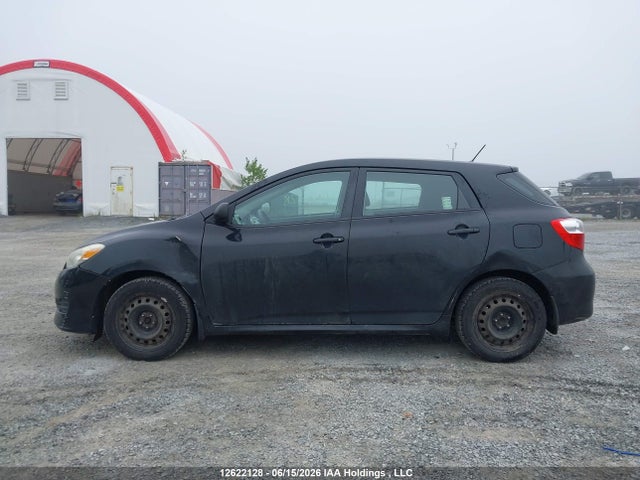 12622128 :رقم المزاد ، 2T1KU4EE5BC619615 vin ، 2011 Toyota Matrix مزاد بيع