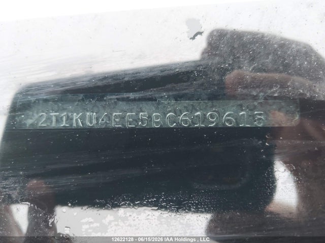 12622128 :رقم المزاد ، 2T1KU4EE5BC619615 vin ، 2011 Toyota Matrix مزاد بيع