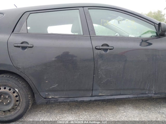 12622128 :رقم المزاد ، 2T1KU4EE5BC619615 vin ، 2011 Toyota Matrix مزاد بيع