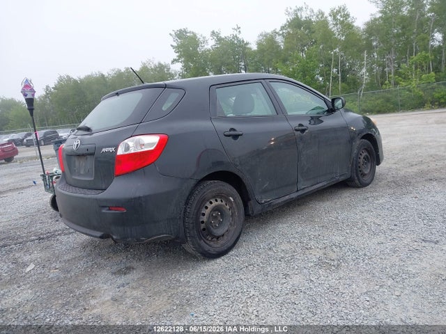 12622128 :رقم المزاد ، 2T1KU4EE5BC619615 vin ، 2011 Toyota Matrix مزاد بيع