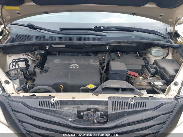 2011 Toyota Sienna მანქანა იყიდება აუქციონზე, vin: 5TDZK3DC5BS113417, აუქციონის ნომერი: 12622141
