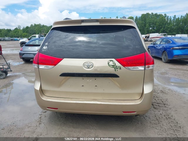 2011 Toyota Sienna მანქანა იყიდება აუქციონზე, vin: 5TDZK3DC5BS113417, აუქციონის ნომერი: 12622141