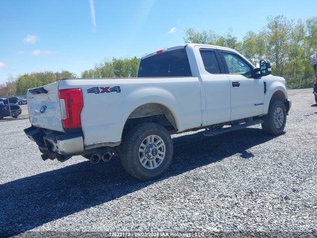 Продажа на аукционе авто 2018 Ford F-350 Xlt, vin: 1FT8X3BT7JEB86261, номер лота: 12622172