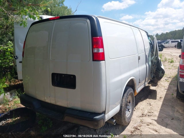 Chevrolet Express 2500 Work Van 2024 1GCWGAFP0R1281871 Image 4