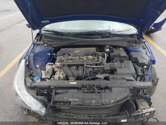 KMHLM4AG1NU285971 Hyundai Elantra Preferred Ivt