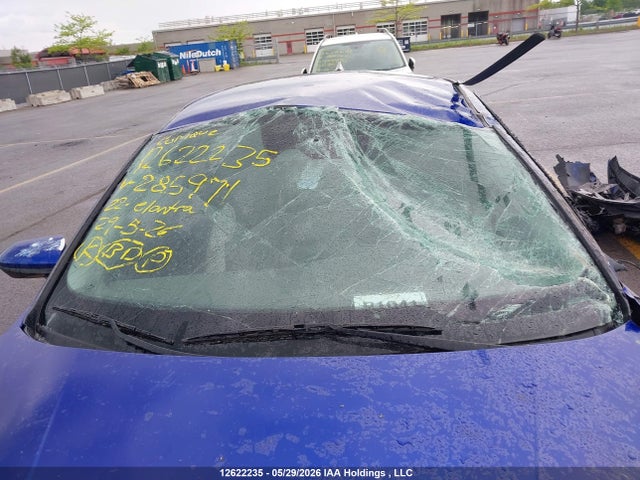 KMHLM4AG1NU285971 Hyundai Elantra Preferred Ivt