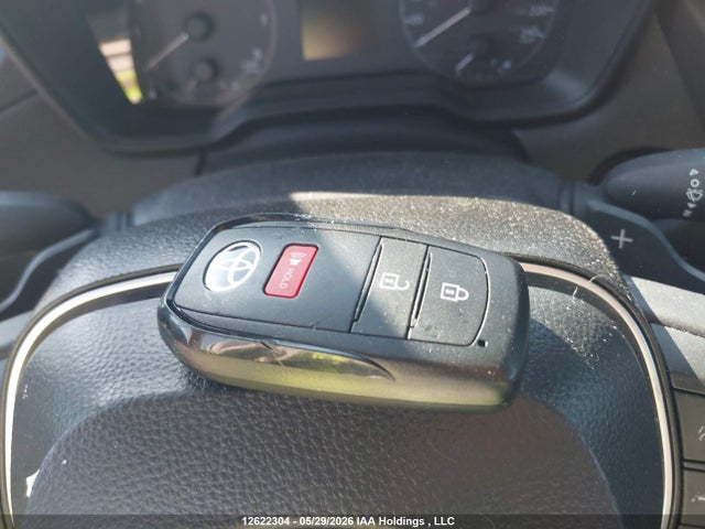 12622304 :رقم المزاد ، 7MUFBABG7SV068662 vin ، 2025 Toyota Corolla Cross Hybrid Se مزاد بيع