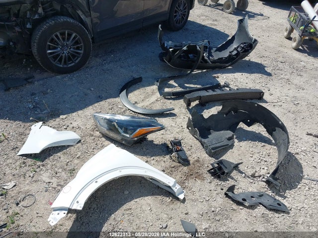 12622313 :رقم المزاد ، 3N1CP5CU6KL527103 vin ، 2019 Nissan Kicks S/sr/sv مزاد بيع