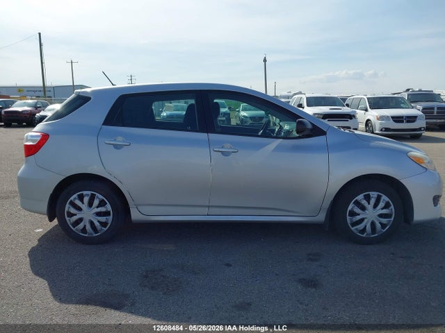 12608484 :رقم المزاد ، 2T1KU4EE0DC057612 vin ، 2013 Toyota Matrix Wagon مزاد بيع