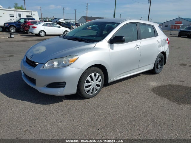 12608484 :رقم المزاد ، 2T1KU4EE0DC057612 vin ، 2013 Toyota Matrix Wagon مزاد بيع