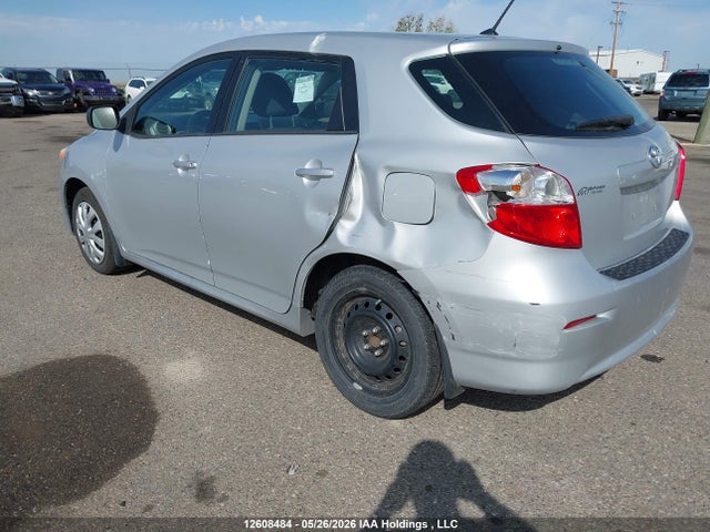 12608484 :رقم المزاد ، 2T1KU4EE0DC057612 vin ، 2013 Toyota Matrix Wagon مزاد بيع