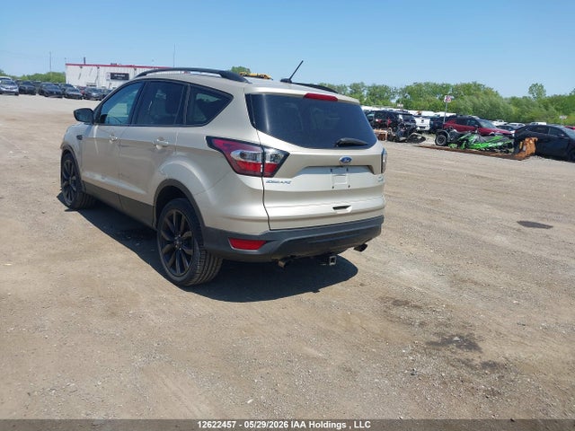 12622457 :رقم المزاد ، 1FMCU9G9XHUE78372 vin ، 2017 Ford Escape Se مزاد بيع