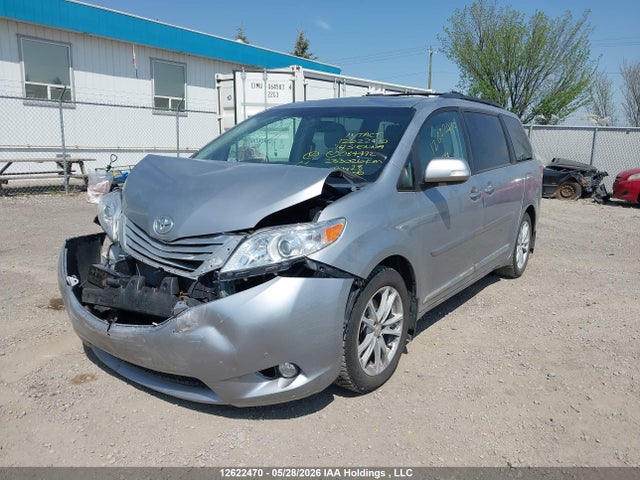 12622470 :رقم المزاد ، 5TDDK3DC9ES084972 vin ، 2014 Toyota Sienna Xle/limited مزاد بيع