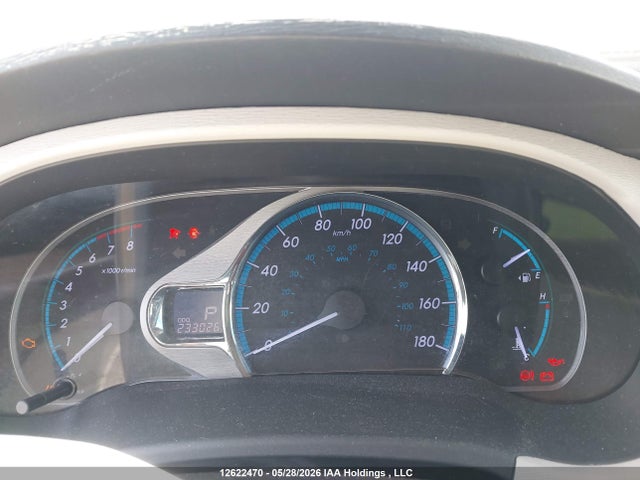 12622470 :رقم المزاد ، 5TDDK3DC9ES084972 vin ، 2014 Toyota Sienna Xle/limited مزاد بيع
