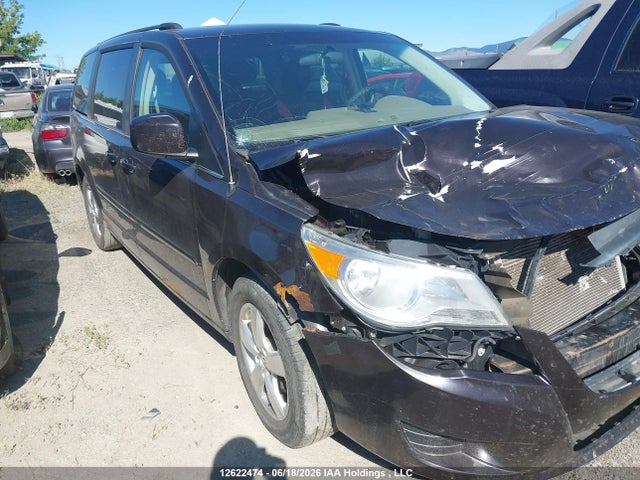 2010 Volkswagen Routan Se მანქანა იყიდება აუქციონზე, vin: 2V4RW3DX7AR260939, აუქციონის ნომერი: 12622474