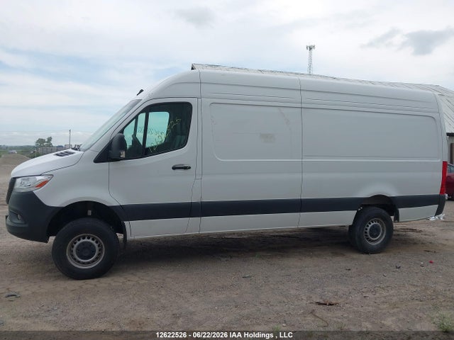 Продажа на аукционе авто 2024 Mercedes-benz Sprinter 2500 High Roof 4-cyl Diesel Ho/standard Roof 4-cyl Diesel Ho, vin: W1Y4NCVY9RP738995, номер лота: 12622526