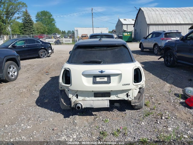 Mini 5 Door Cooper 2015 WMWXS5C53F2C63352 Image 17