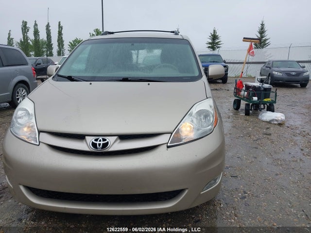 12622559 :رقم المزاد ، 5TDKK4CCXAS294103 vin ، 2010 Toyota Sienna Le 7 Passenger مزاد بيع