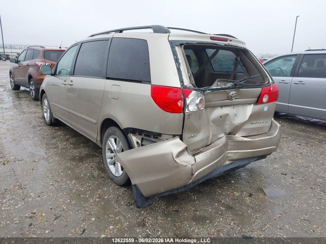 12622559 :رقم المزاد ، 5TDKK4CCXAS294103 vin ، 2010 Toyota Sienna Le 7 Passenger مزاد بيع
