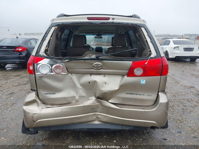 12622559 :رقم المزاد ، 5TDKK4CCXAS294103 vin ، 2010 Toyota Sienna Le 7 Passenger مزاد بيع