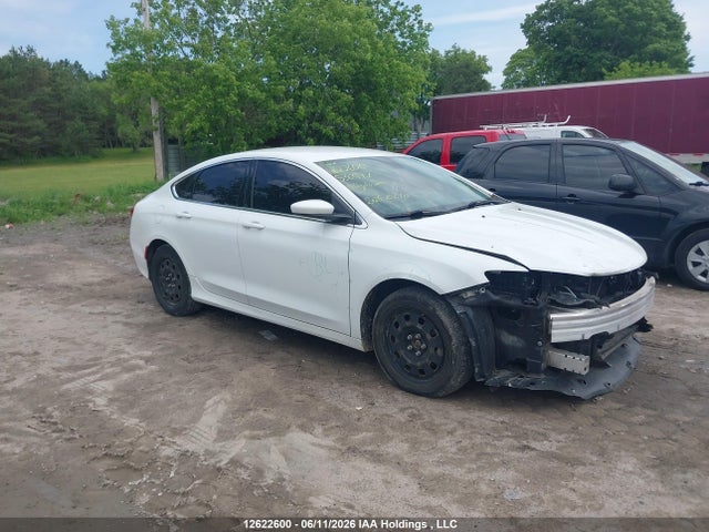 Chrysler 200 2015 1C3CCCFB6FN530942 Image 13