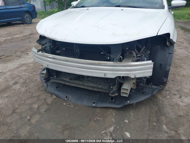 Chrysler 200 2015 1C3CCCFB6FN530942 Image 6