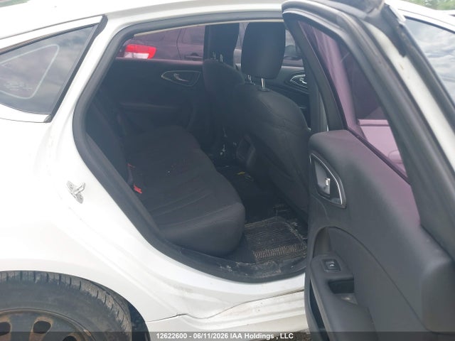 Chrysler 200 2015 1C3CCCFB6FN530942 Image 8