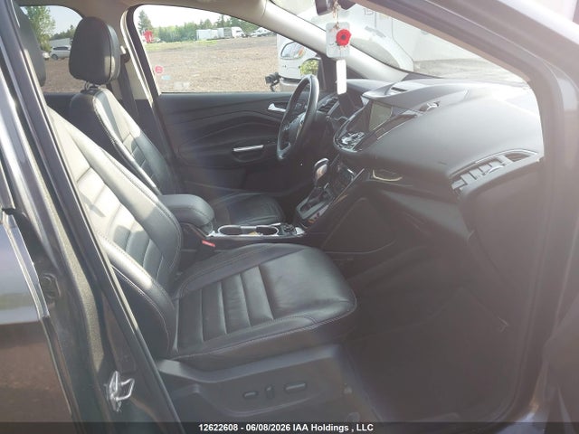 1FMCU9J92GUC14781 Ford Escape Titanium