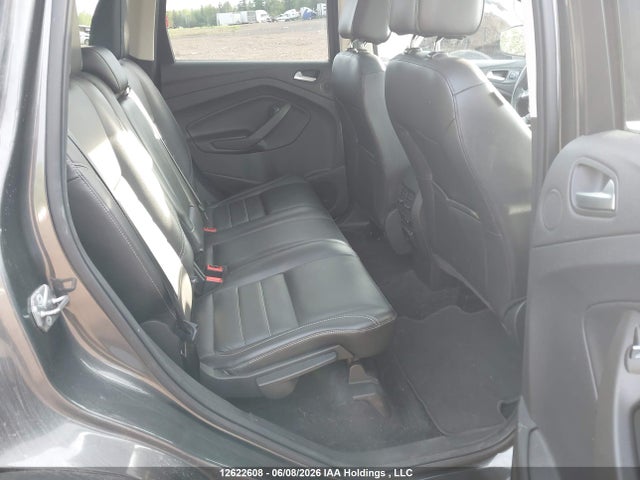 1FMCU9J92GUC14781 Ford Escape Titanium