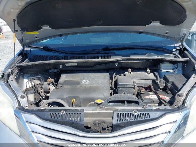 5TDKK3DC9FS541868 Toyota Sienna Le 8 Passenger