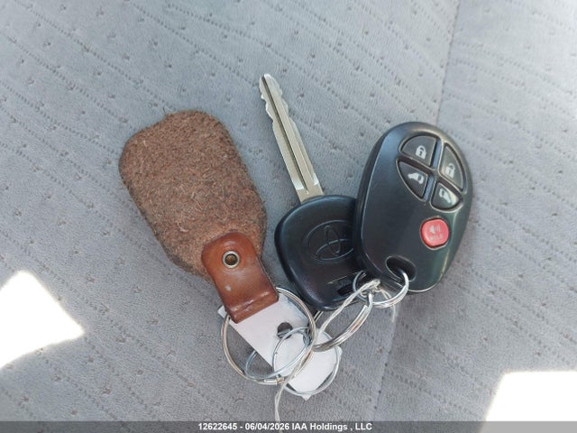 5TDKK3DC9FS541868 Toyota Sienna Le 8 Passenger