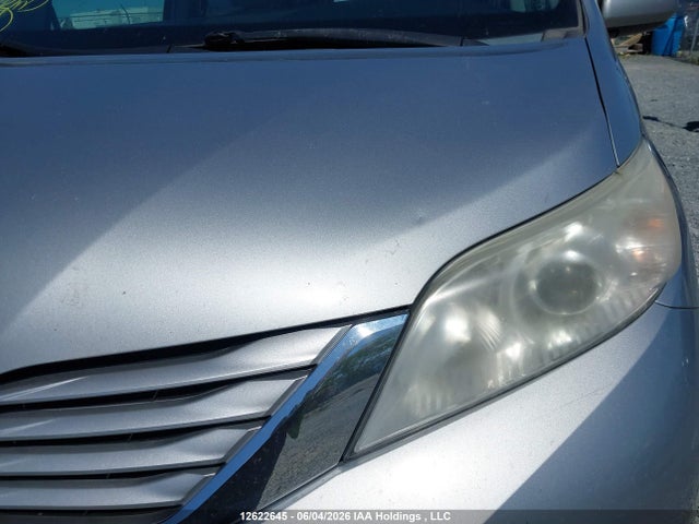 5TDKK3DC9FS541868 Toyota Sienna Le 8 Passenger