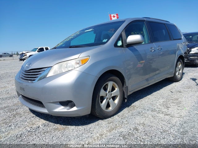 5TDKK3DC9FS541868 Toyota Sienna Le 8 Passenger