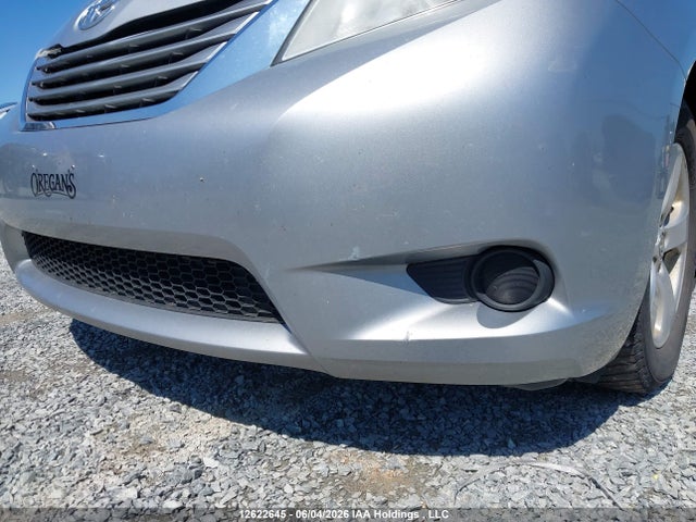 5TDKK3DC9FS541868 Toyota Sienna Le 8 Passenger