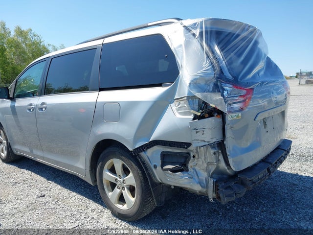5TDKK3DC9FS541868 Toyota Sienna Le 8 Passenger