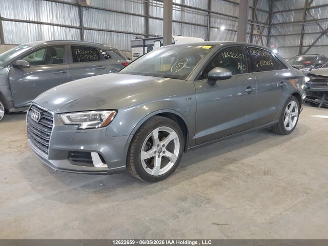 Audi A3 40 Komfort 2019 WAUAUGFF8K1020617 Image 2