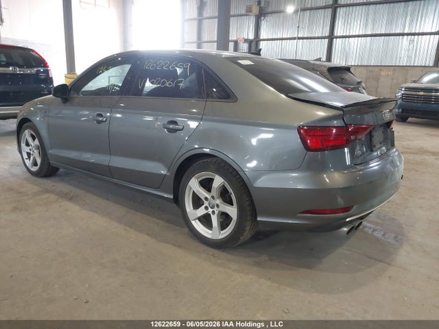 Audi A3 40 Komfort 2019 WAUAUGFF8K1020617 Image 3