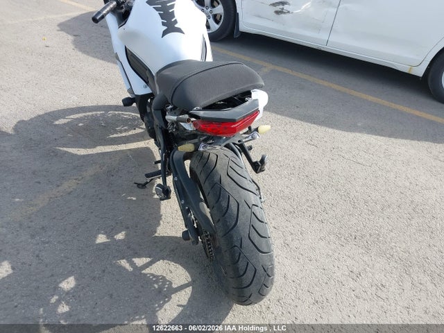 JKAEXEF11FDA22456 Kawasaki Ex650 F