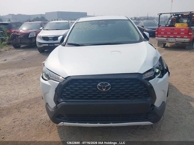 Toyota Corolla Cross Le 2024 7MUCAABG3RV091565 Image 12