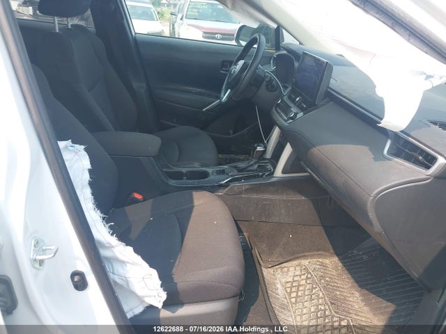 Toyota Corolla Cross Le 2024 7MUCAABG3RV091565 Image 5