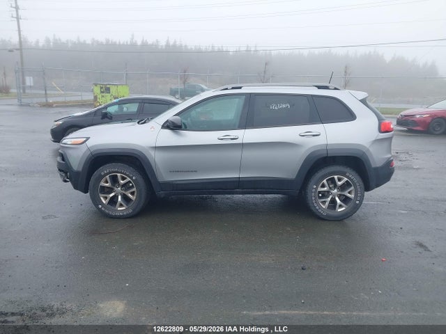 Продажа на аукционе авто 2016 Jeep Cherokee Trailhawk, vin: 1C4PJMBS1GW242210, номер лота: 12622809