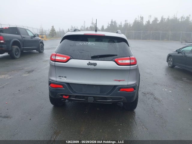 Продажа на аукционе авто 2016 Jeep Cherokee Trailhawk, vin: 1C4PJMBS1GW242210, номер лота: 12622809