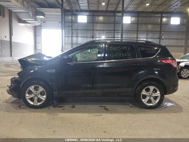 1FMCU9GXXEUC78831 Ford ESCAPE SE