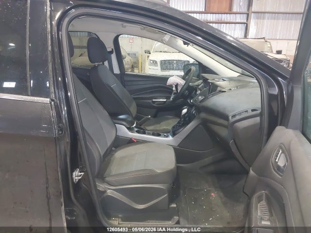 1FMCU9GXXEUC78831 Ford ESCAPE SE